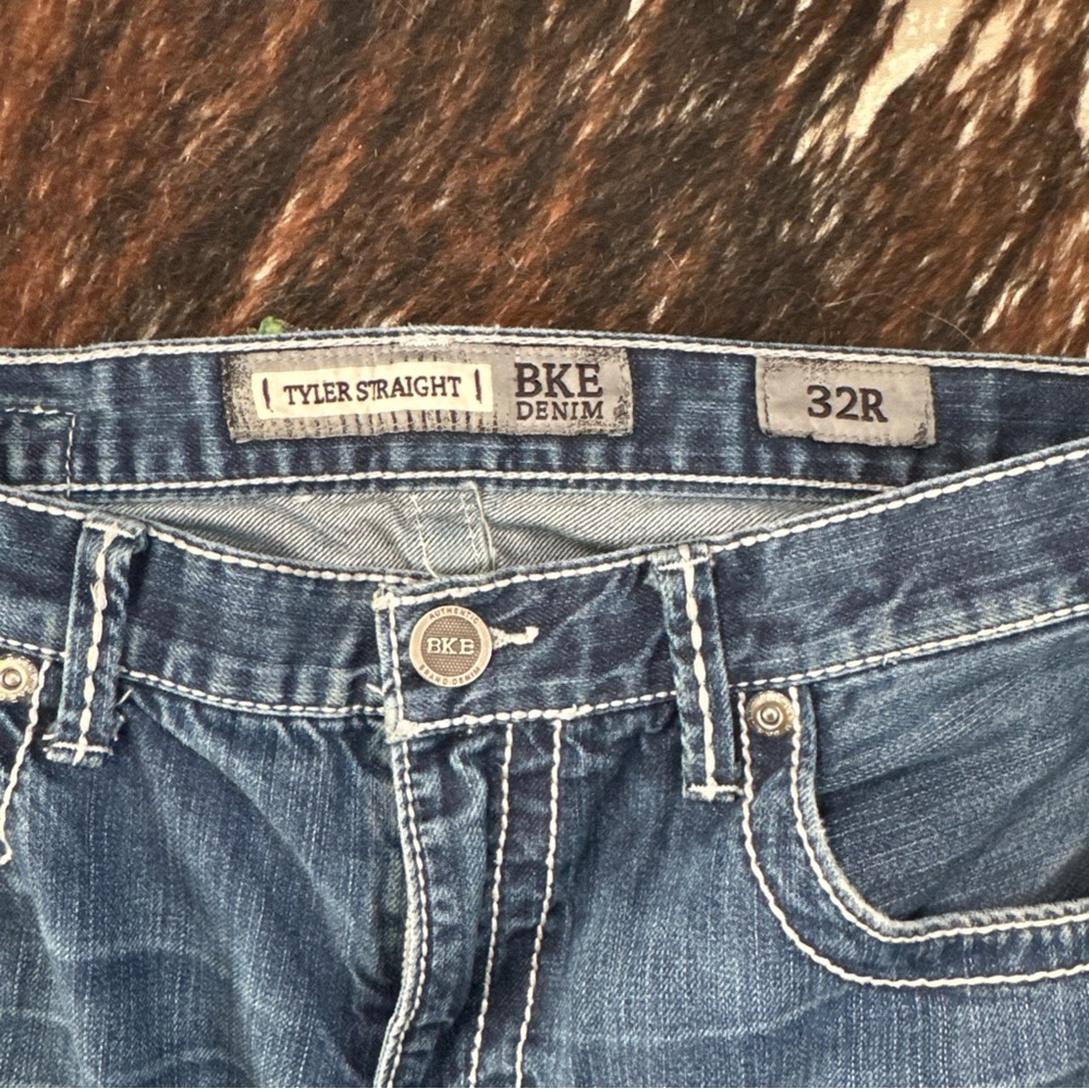 BUCKLE BKE Tyler Straight Leg Women’s Denim Jeans Size 32R Mint Condition! - Picture 2 of 9